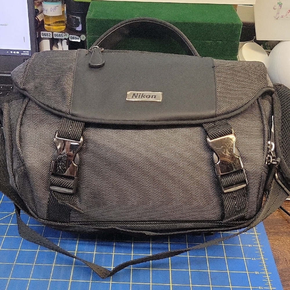 Nikon Gray & Black Camera Bag Multi Pocket Adj Strap Preloved